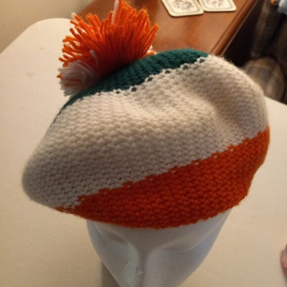 Vintage Iris Knit Beret with Pompom hat - Picture 1 of 5